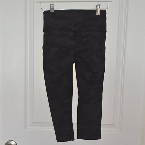 Lululemon Fast & Free Crop II *Nulux 19" - 4 Incognito Camo Multi Grey - Picture 4 of 6